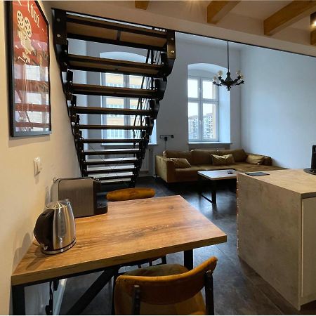 Off Side Story Apartment Lodź Bagian luar foto