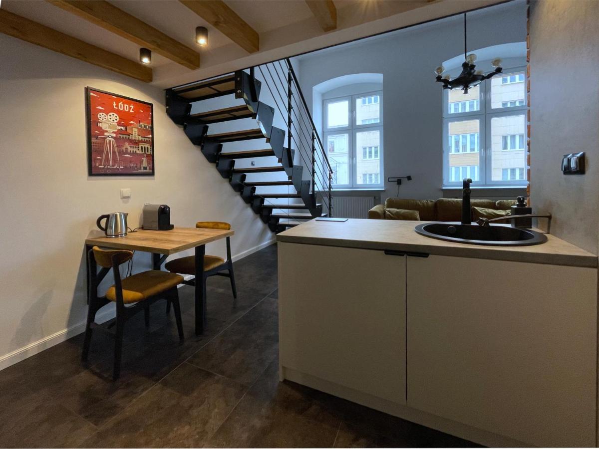 Off Side Story Apartment Lodź Bagian luar foto